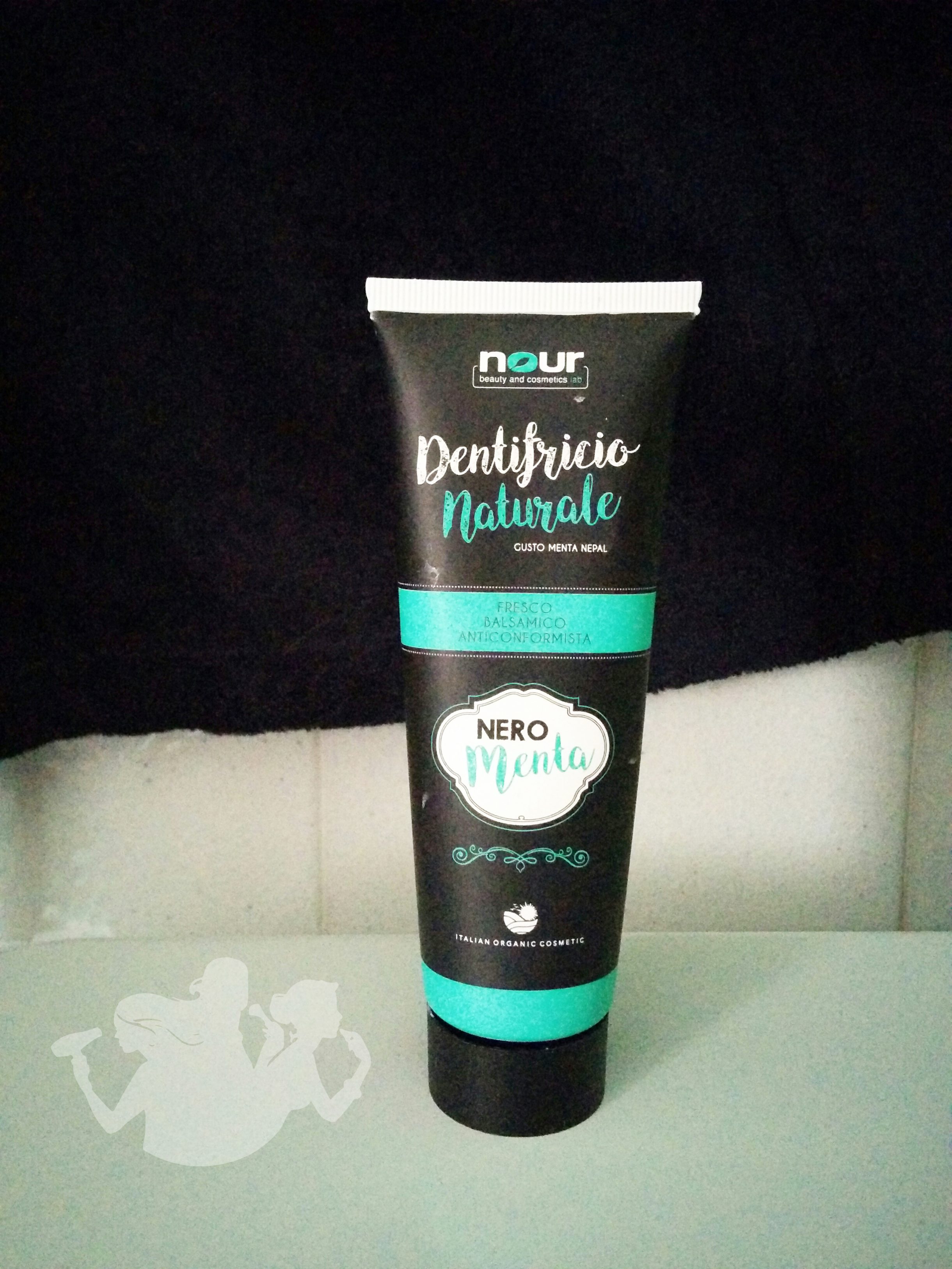 Dentifricio nero menta - Nour